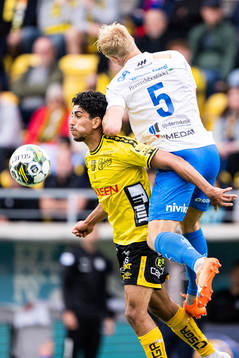 Elfsborgs Ahmed Qasem och Värnamos Victor Larsson