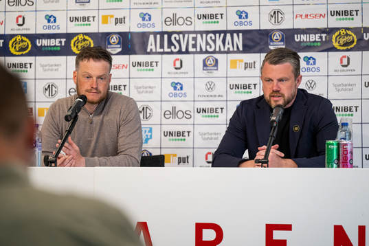 Värnamos tränare Kim Hellberg och Elfsborgs manager Jimmy