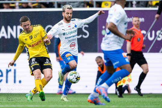 Elfsborgs Andre Ibsen Rømer och Värnamos Marco Bustos