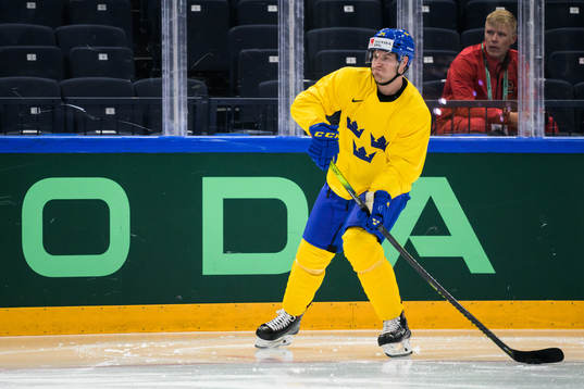 Oscar Lindberg of Sweden at a practice session