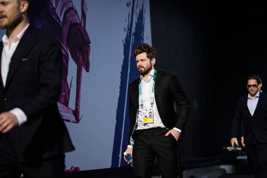 Lukas Bengtsson of Sweden arrives to the arena for the 2023
