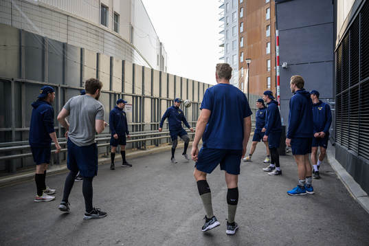 Players of Sweden warm up