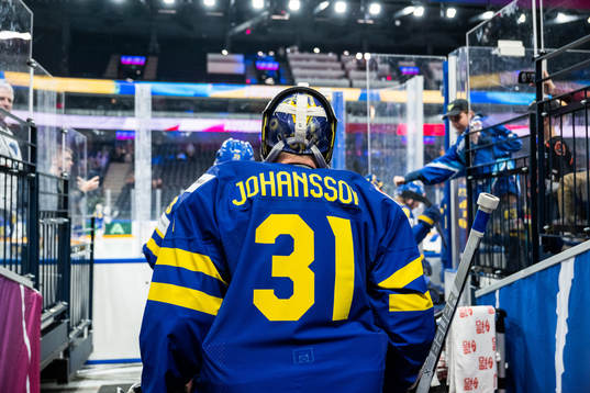 goaltender Lars Johansson of Sweden