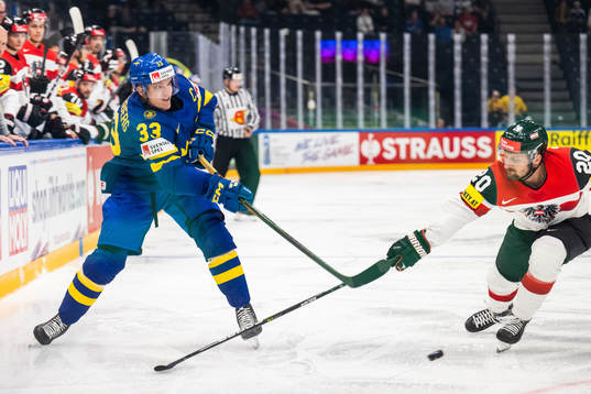 Jakob Silfverberg of Sweden and Nico Brunner of Austria