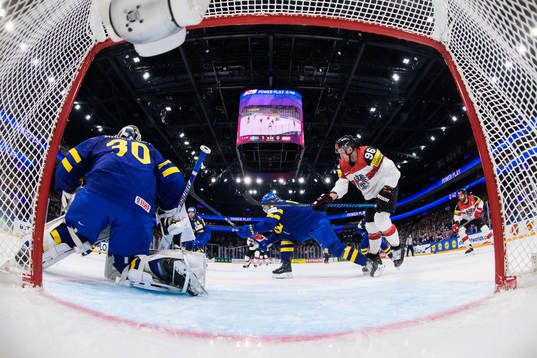 Goaltender Jesper Wallstedt and Anton Lindholm of Sweden