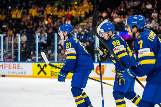 Leo Carlsson, Alexander Nylander and Henrik Tömmernes of