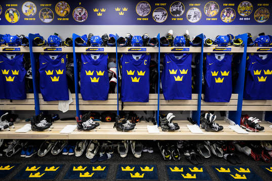 Jerseys of Marcus Sörensen, Jacob de la Rose, Oscar