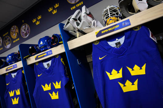 Jersey of goaltender Jesper Wallstedt in the dressing room