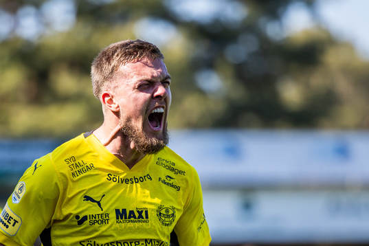 Mjällbys Ivan Kricak jublar