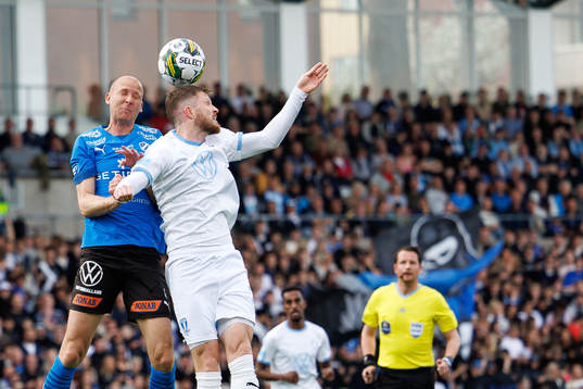 Halmstads Andreas Johansson och Malmö FFs Lasse Nielsen