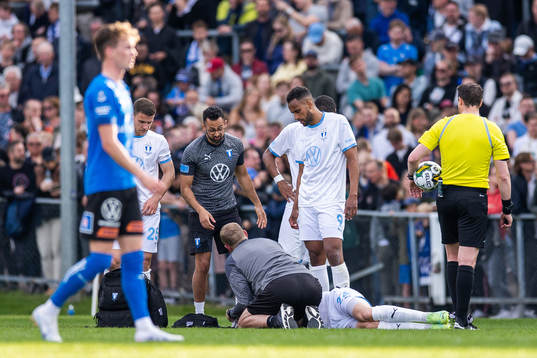 Malmö FFs Lasse Nielsen får vård