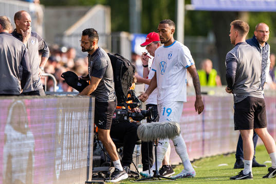 Malmö FFs Derek Cornelius byts ut