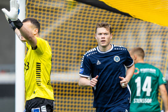 Utsiktens Albin Skoglund jublar