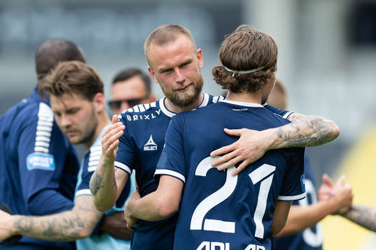 Utsiktens Alexander Faltsetas och Fredrik Martinsson jublar