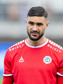 Utsiktens målvakt Elias Hadaya på line up innan