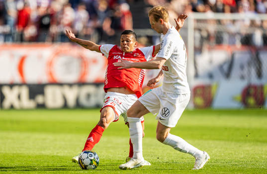 Kalmars Romario Pereira Sipiao och Brommapojkarnas Tim Waker