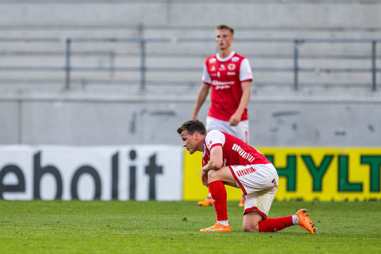 Kalmars Simon Skrabb deppar
