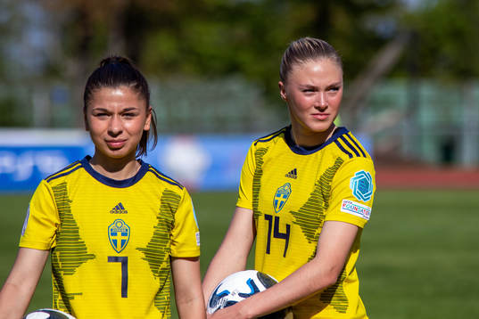 Mikaela Stojanovska and Ida Björnberg of Sweden