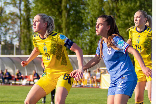Alexandra Larsson and Ida Björnberg of Sweden with Celeste