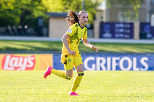 Nova Rolfsson of Sweden