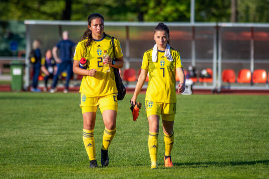 Annika Svensson and Mikaela Stojanovska look dejected