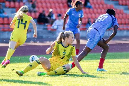 Smilla Holmberg of Sweden