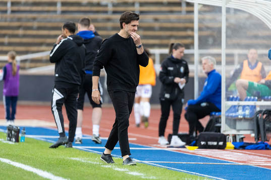 Djurgårdens tränare Magnus Pålsson deppar