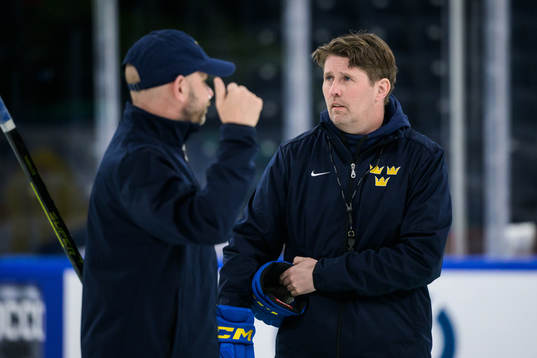 Assistant coach Stefan Klockare of Sweden at a practice
