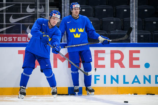 Jonatan Berggren and Pär Lindholm of Sweden at a practice