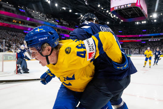 Jonatan Berggren of Sweden and Atte Ohtamaa of Finland