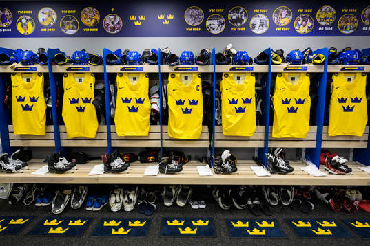 Jerseys of Marcus Sörensen, Jacob de la Rose, Oscar