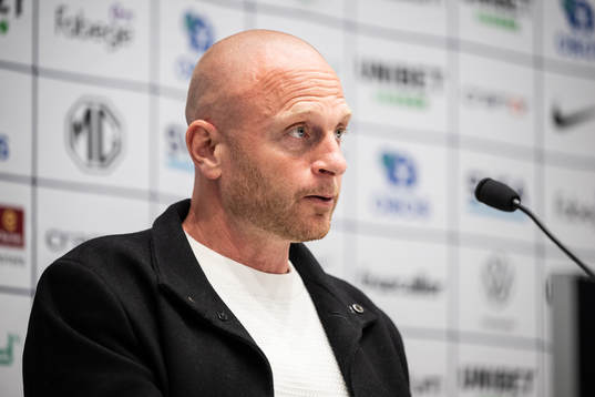 AIKs tränare Andreas Brännström på presskonferensen