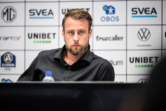 IFK Göteborgs tränare William Lundin på presskonferensen
