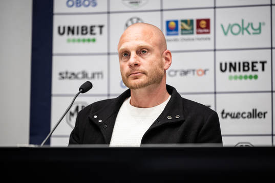 AIKs tränare Andreas Brännström på presskonferensen