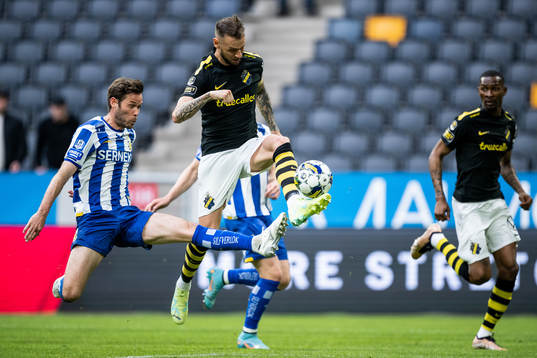 IFK Göteborgs Emil Salomonsson och AIKs Alexander Milosevic