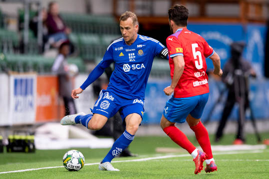GIF Sundsvalls Pontus Engblom och Helsingborgs Frederik