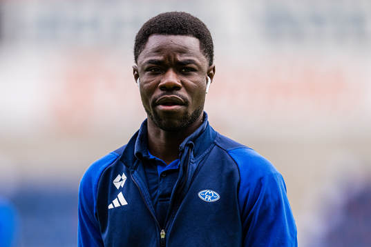 Eric Kitolano of Molde arrives