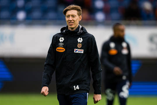 Ole Martin Kolskogen of Aalesund warms up