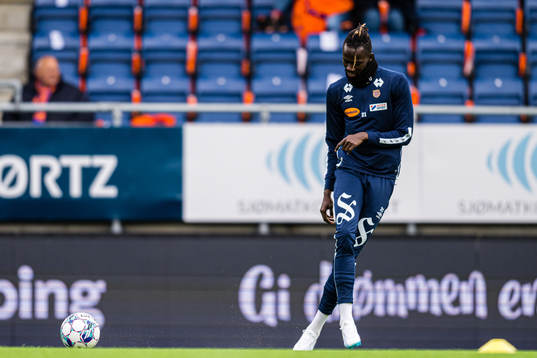 Amidou Diop of Aalesund warms up