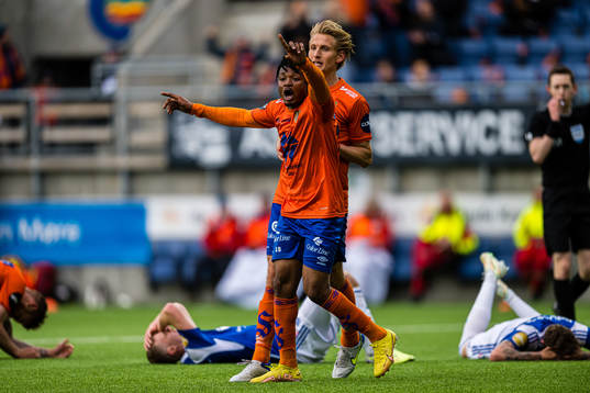 Isaac Atanga and Erlend Segberg of Aalesund