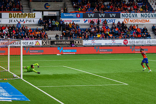 Ebiye Moses of Aalesund scores the 1-0 goal