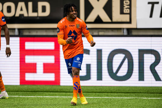 Isaac Atanga of Aalesund celebrates