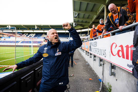 Marius Bøe, interim head coach of Aalesund, celebrates