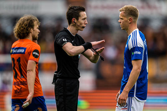 Sivert Øksnes Amland, referee