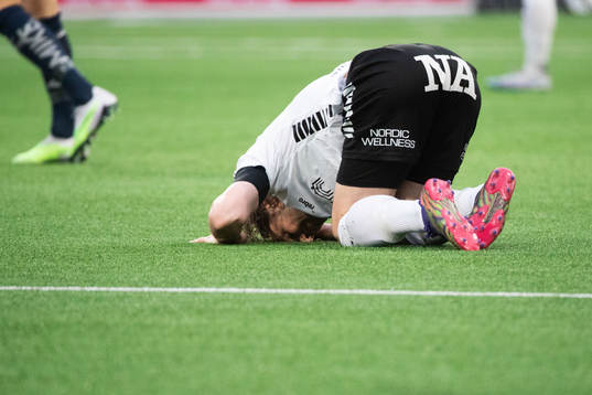 Örebros Kevin Walker har ont
