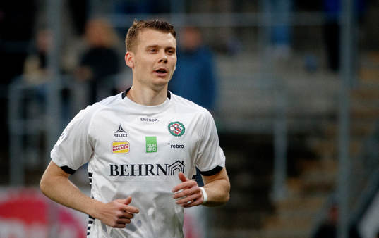 Örebros Jake Larsson deppar