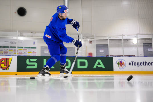 Alexander Nylander of Sweden at a practice session