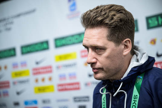 Head coach Sam Hallam of Sweden