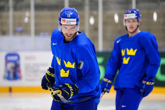Bläddra bland fler bilder av 2023 IIHF Ice Hockey World Championship, day 6, Sweden, practice
