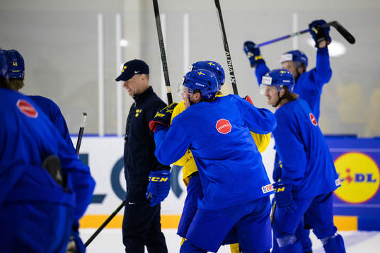 Lucas Raymond of Sweden at a practice session